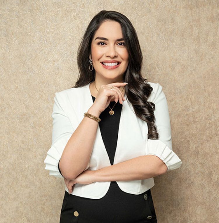 <strong>MARÍA LAURA PEDRAZA</strong>